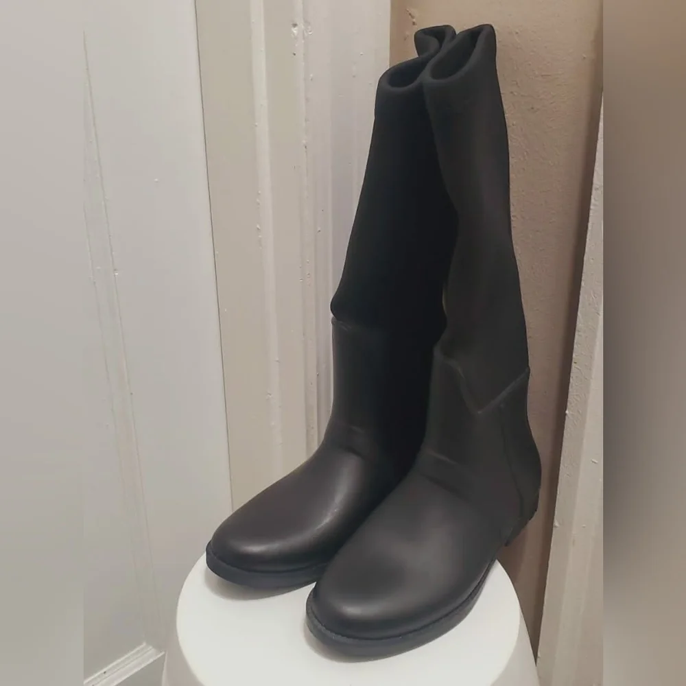 Bass Waterproof Non-slip Rain Boots Kneel-High PVC Boots Winter boot Size 6🌴✌️